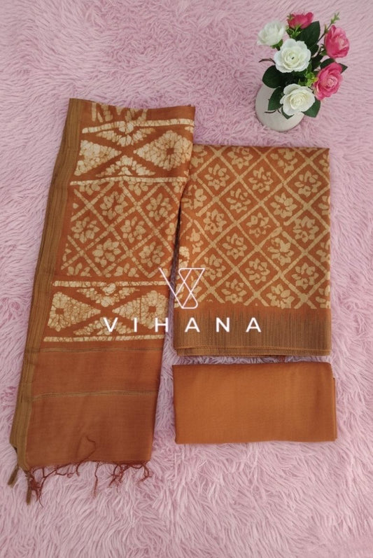 Premium Maheswari Silk Batik Print Salwar Suit – Mustard Yellow with Gicha Border