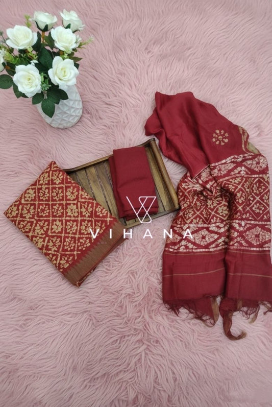 Premium Maheswari Silk Batik Print Salwar Suit – Dark Red with Gicha Border