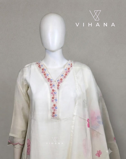 Salwar Suit  3 pcs  Set White Organza AKSHVHI-163
